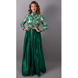 Caftan borcado con cuello alto