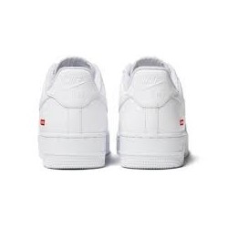 Air Force 1 Low White x Supreme